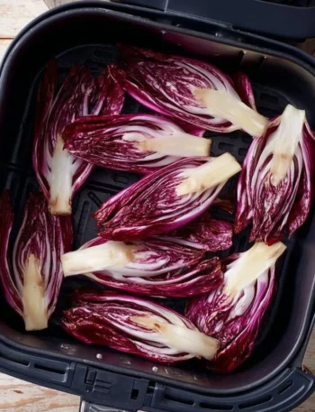 Radicchio croccante preparato in friggitrice ad aria