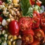 Insalate sfiziose e salutari con ingredienti freschi e nutrienti