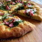 Focaccia furba con rucola e cotto fresca e deliziosa