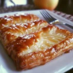 Sfogliatine di mele, dolce Apple Danish pronto da servire