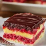 Zuppa inglese con pan di spagna e crema, dolce tradizionale toscano
