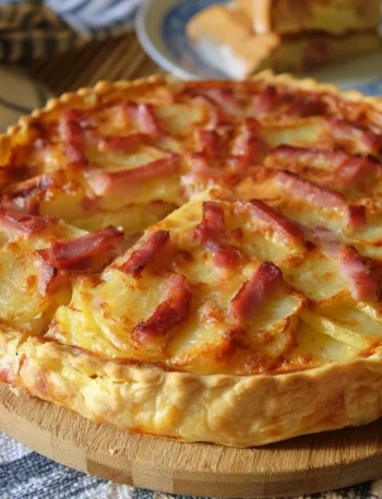 Crostata di Patate farcita con Prosciutto e Formaggio