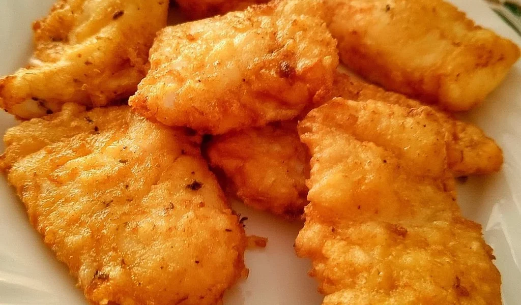 Filetto di merluzzo fritto in pastella dorata e croccante