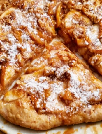 Pizza Dolce di Mele, una dolce curiosità culinaria italiana