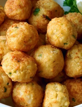 Polpette di merluzzo senza uova pronte da servire