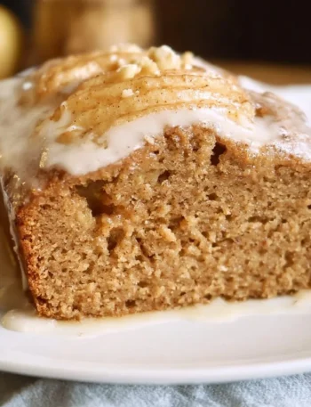 Torta di Spezie di Mela con spezie aromatiche e mela fresca