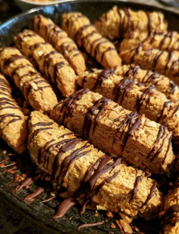 Biscotti dita della strega alle mandorle, dolci tipici di Halloween