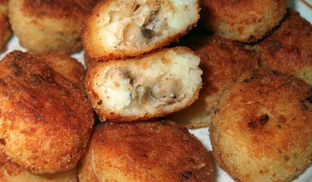 Crocchette di patate e funghi dorate e croccanti