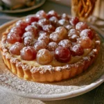 Crostata di uva con crema di mandorle, dolce tradizionale italiano